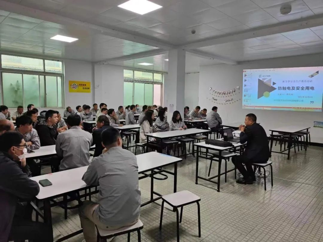 戰(zhàn)疫升級扛重任，同舟共濟克時艱